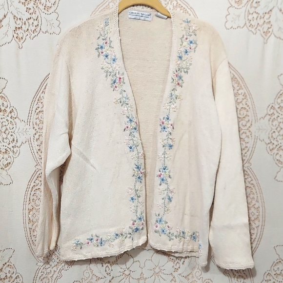Carolyn Taylor Sweaters - Carolyn Taylor cardigan sweater embroidery and beads vintage (InvW170)